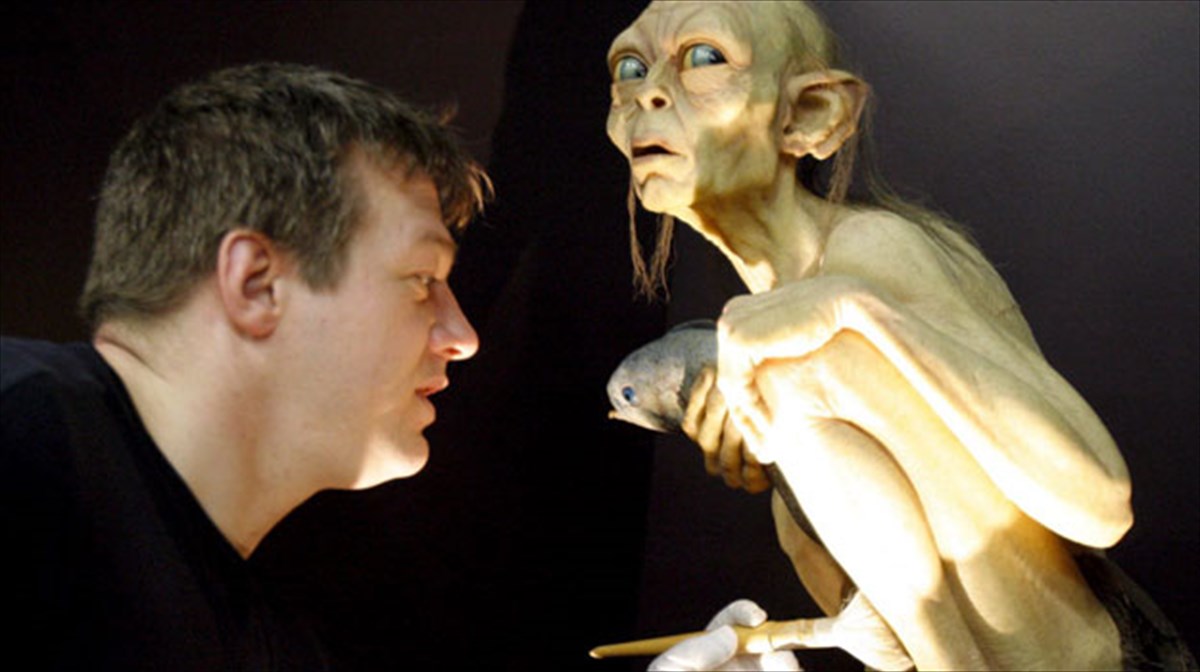 o-piter-tzakson-epistrefei-sti-mesi-gi-tou-tolkin