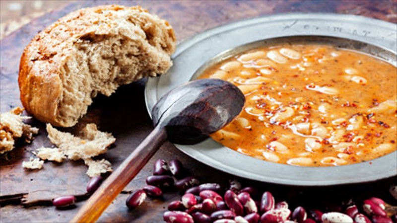 oi-10-pio-nostimes-soupes-tou-xeimona