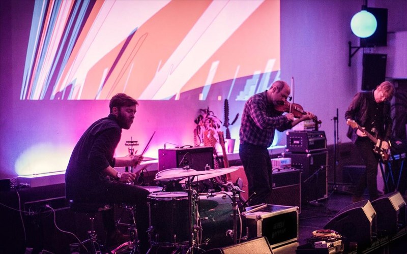 sunantisame-ton-nils-Økland-prin-tin-emfanisi-ton-lumen-drones-sti-stegi