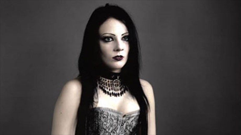 i-eikastiki-pleura-tou-muthou-ton-bampir