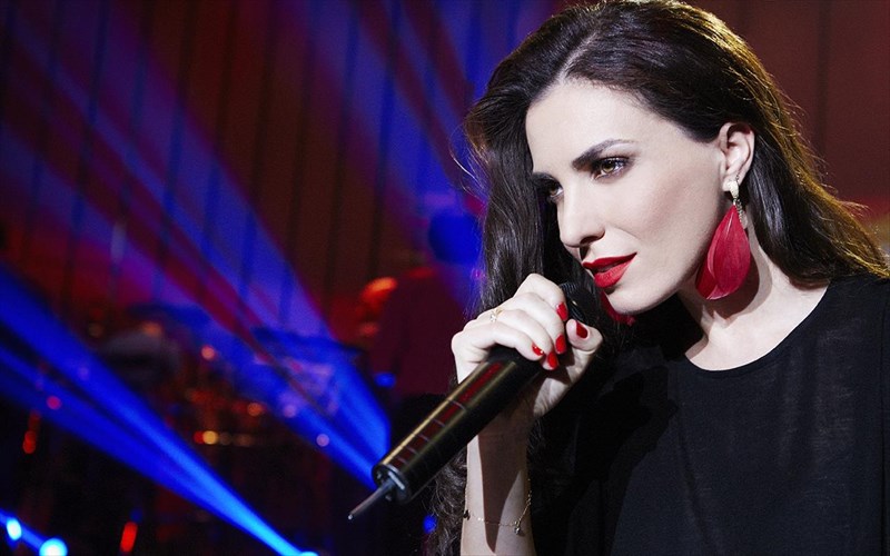 foteini-darra-o-aristofanis-apeuthunetai-sto-lao-opos-akribos-kai-to-laiko-tragoudi