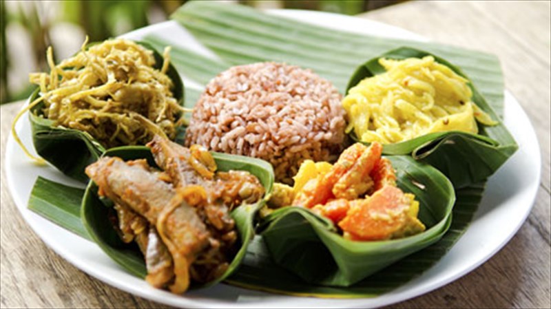 indonisiaki-kouzina-to-alatopipero-tis-zois