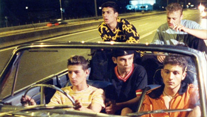 afieroma-ston-giannari-stin-tainiothiki-tis-ellados