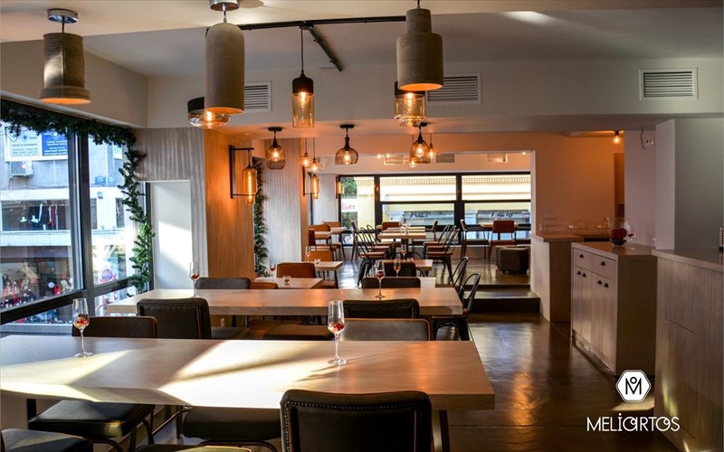 meliartos-enas-neos-poluxoros-me-geuseis-apo-tin-elliniki-paradosi