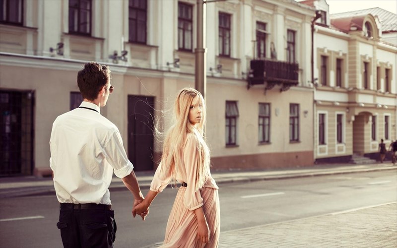 to-idaniko-look-gia-ton-agio-balentino