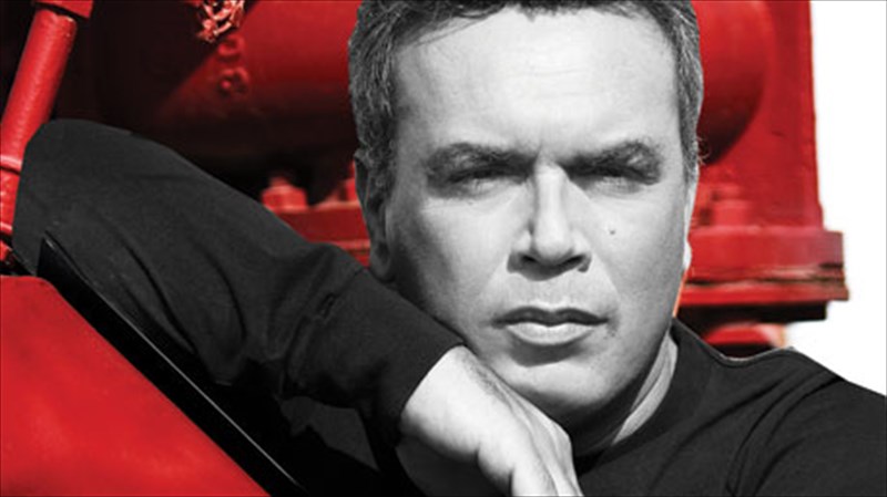 manolis-lidakis-kai-nantia-mpoule-mazi-stov-stauro-tou-notou