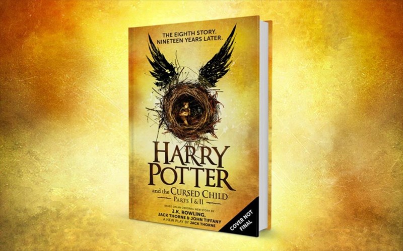 o-xari-poter-epistrefei-os-mpampas-kai-dimosios-upallilos-se-mia-aproblepti-istoria