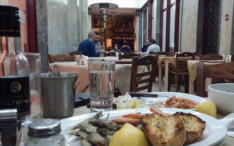 to-triantafullo-tis-nostimias-i-klasiki-nostimia-sti-stoa-tis-odou-lekka-klasiki-nostimia-sti-stoa-tis-odou-lekka