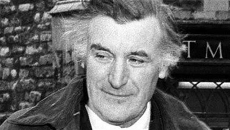 o-tent-xiouz-sti-gonia-ton-poiiton-dipla-ston-ts-eliot