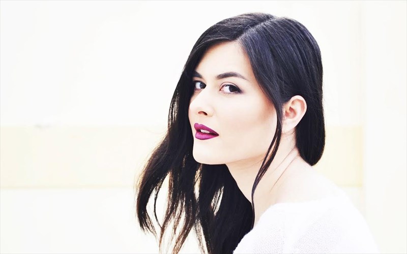 tis-paraskeues-tou-martiou-i-aleksandra-koniak-sto-gasoline-bar-aleksandra-koniak-sto-gasoline-bar