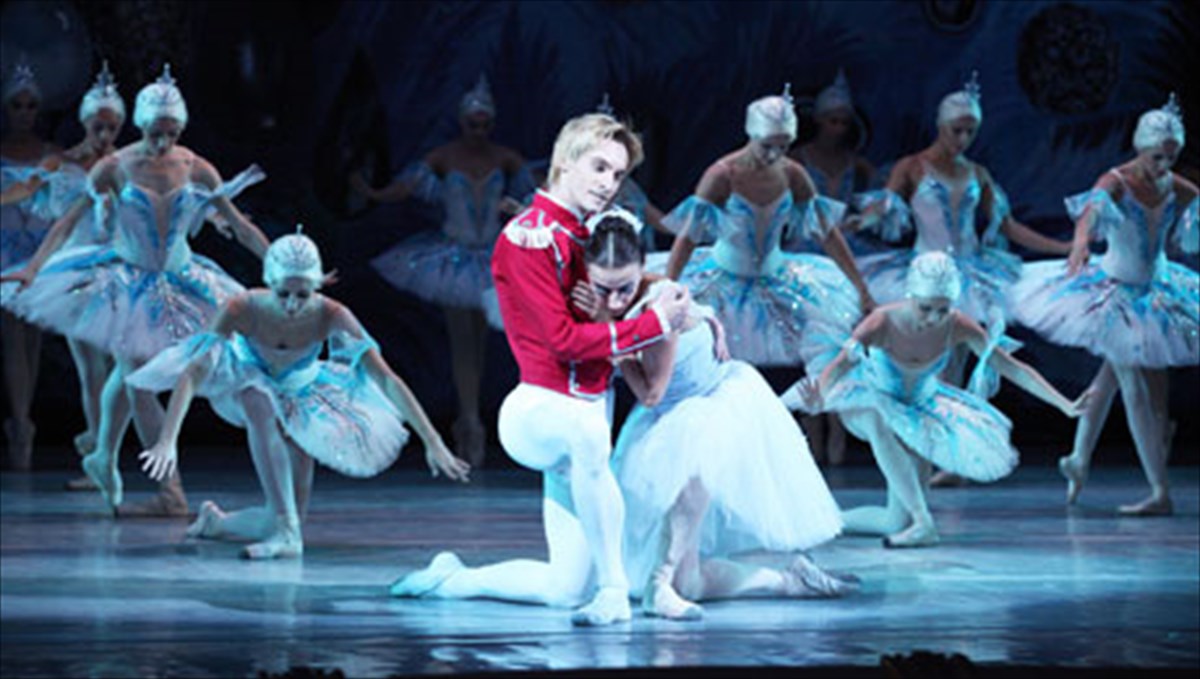 o-karuothraustis-ksanazontaneuei-stin-athina