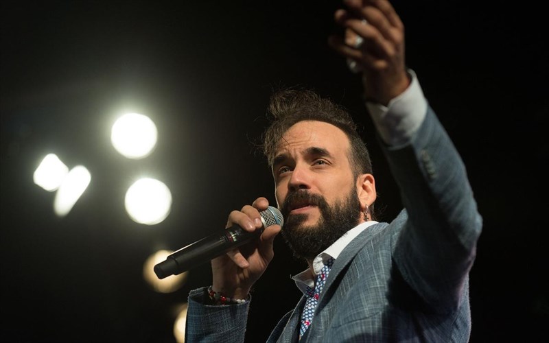 panos-mouzourakis-video-prospatho-na-beltioso-ti-douleia-gia-na-aisthantho-antaksios-tis-eulogias-pou-niotho