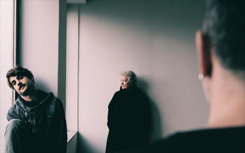 kritiki-osai-kardia-mou-stin-kataigida-mia-agria-pali-me-ta-kumata-plithoras-sunaisthimaton