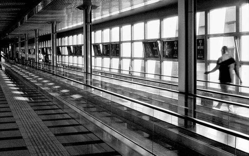 summer-in-the-city-me-aspromauro-fonto-sti-gkaleri-7