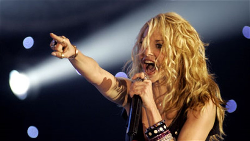 i-anna-bissi-dinei-rantebou-stis-12-sto-rex