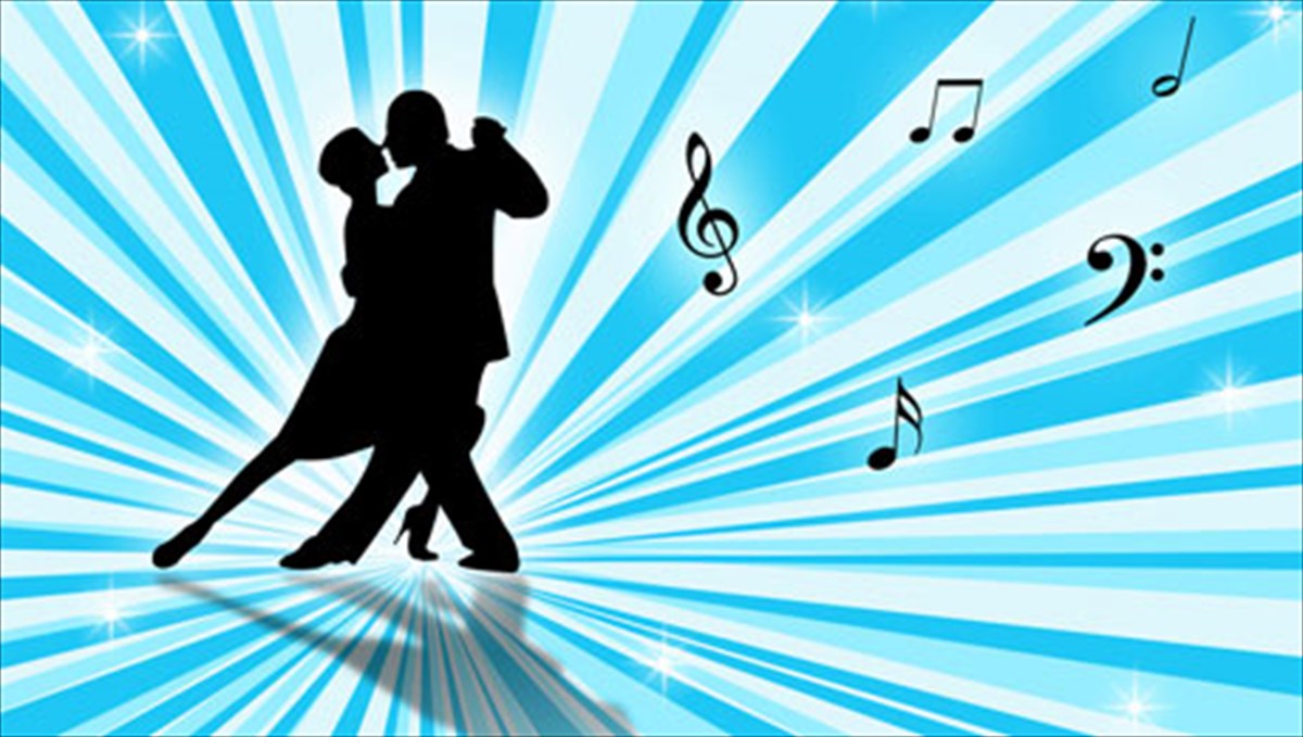 i-plateia-kotzia-xoreuei-gia-ta-xristougenna