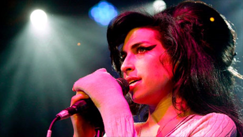 amy-winehouse-i-zoi-tis-sti-megali-othoni-zoi-tis-sti-megali-othoni