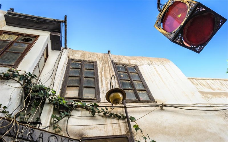 oi-omorfies-tis-damaskou-prin-ton-emfulio