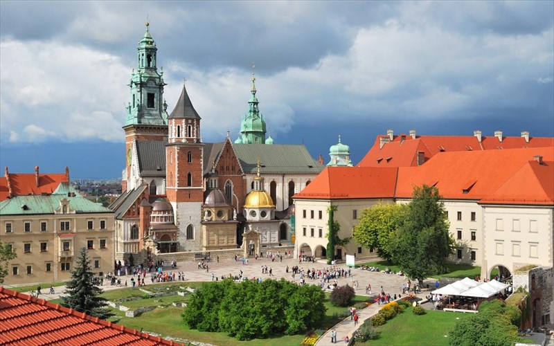 4-low-budget-europaikes-poleis-gia-taksidi-me-aformi-tin-25i-martiou-low-budget-europaikes-poleis-gia-taksidi-me-aformi-tin-25i-martiou