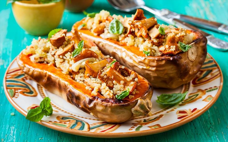 mia-xortofagiki-suntagi-me-taxini-kai-kolokutha-na-gleifete-kai-ta-daxtula-sas