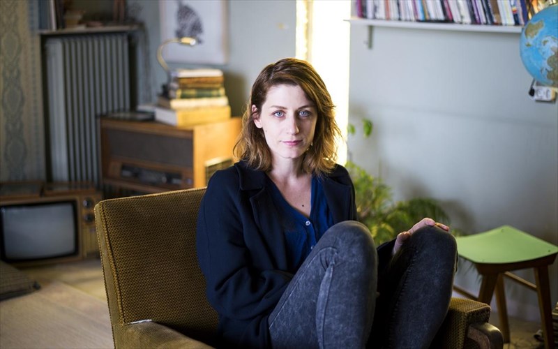 sofia-georgobasili-ta-plousia-mesa-de-kanoun-aparaitita-ena-ergo-petuximeno