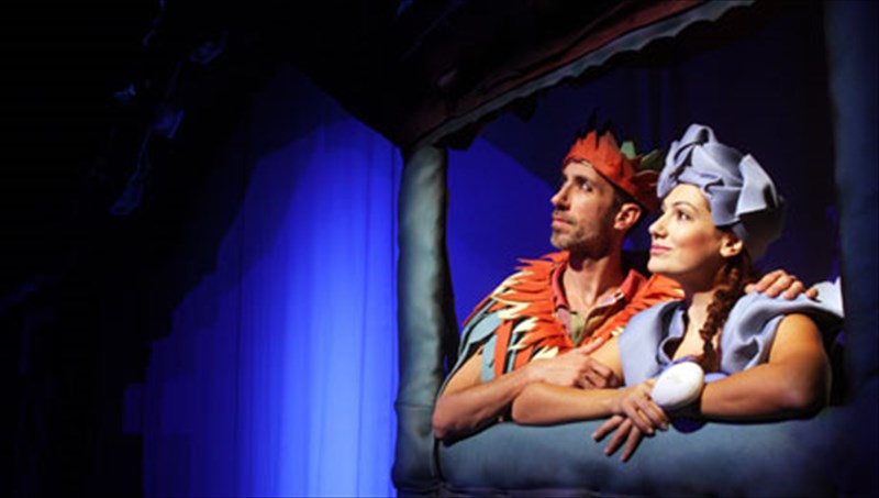 eortastikes-parastaseis-gia-to-kouti-tis-pandoras