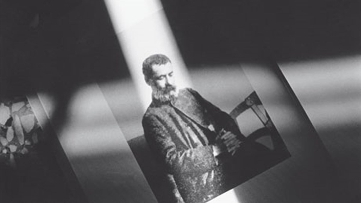 fotografiki-afigisi-gia-ton-aleksandro-papadiamanti