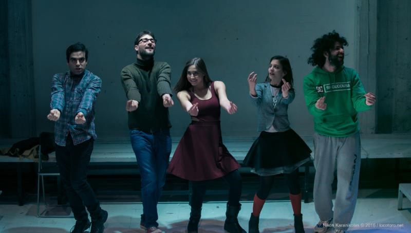 kai-meta-kai-meta-gia-duo-epipleon-parastaseis-sto-theatrothiseion