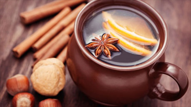 glogg-to-zesto-xristougenniatiko-krasi-apo-ton-borra