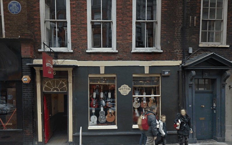 to-spiti-ton-sex-pistols-sto-londino-anakiruxthike-se-istorikis-aksias