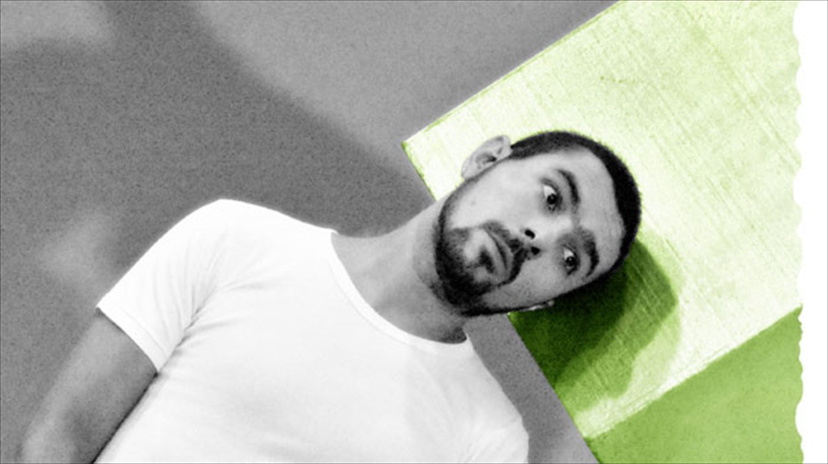 o-xionanthropos-tou-tribiza-stin-paidiki-skini-tou-kthbe