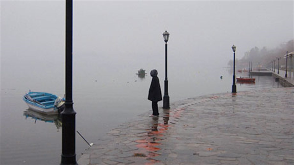 anazitontas-tin-kitrini-grammi-se-mia-omixlodi-epoxi