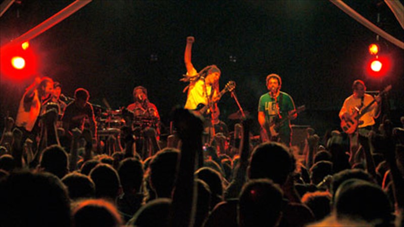 oi-locomondo-me-treli-diathesi-sto-gagarin-205