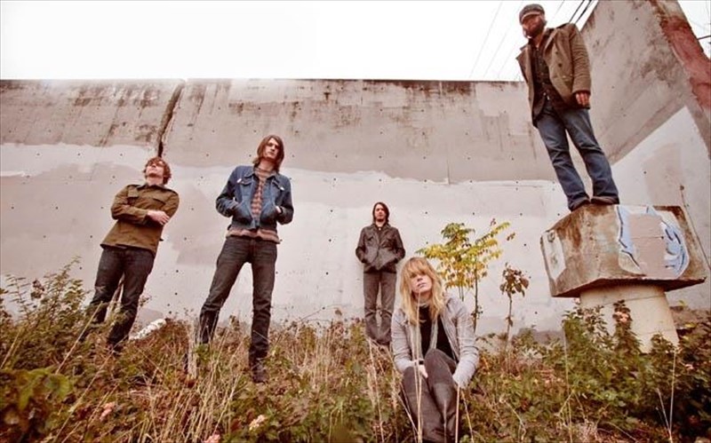 oi-black-angels-sto-release-athens-stis-13-iouniou