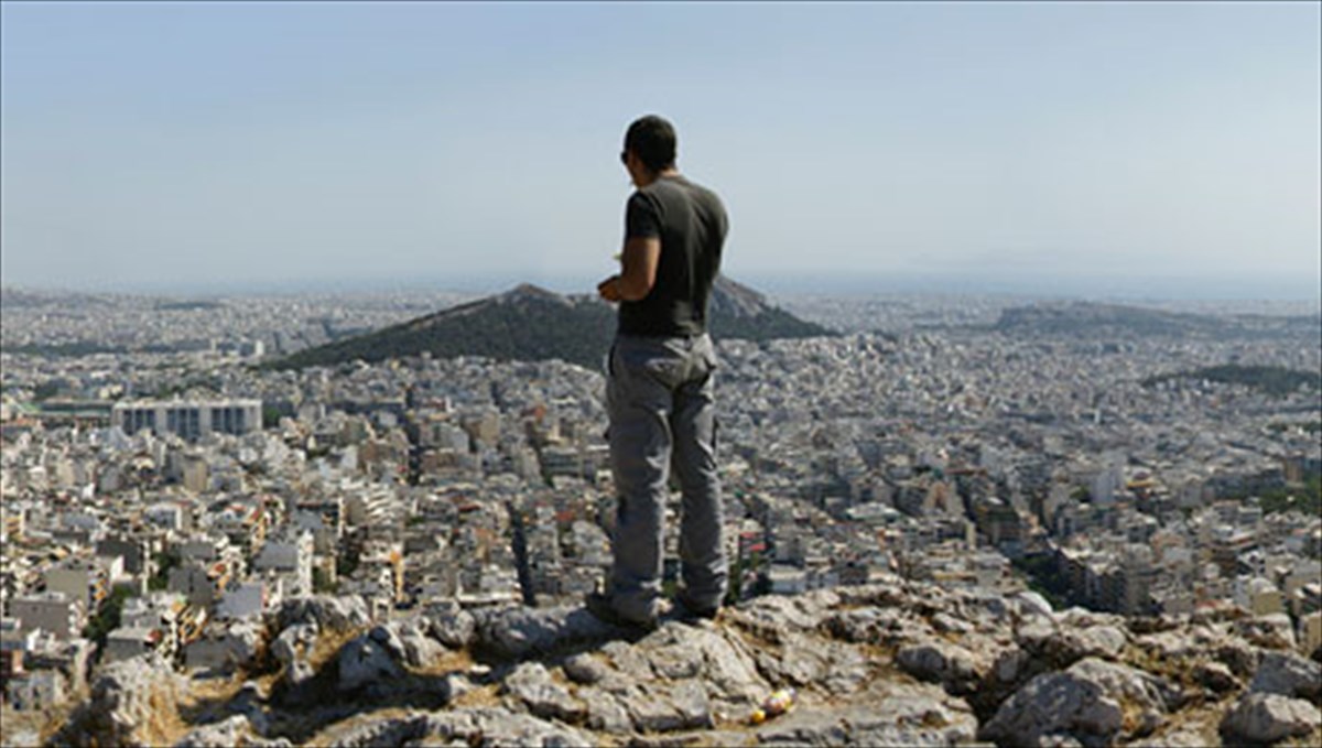 i-kallitexniki-ekthesi-lost-in-athens-sto-camp