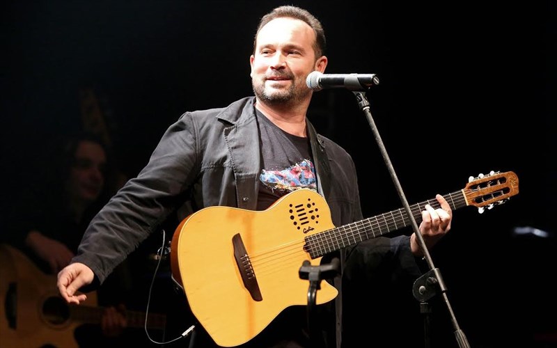 k-makedonas-ta-oneira-kai-ta-sxedia-den-stamatoun-pote-na-tragoudame-na-petame-kai-na-eimaste-kala-na-eimaste-kala