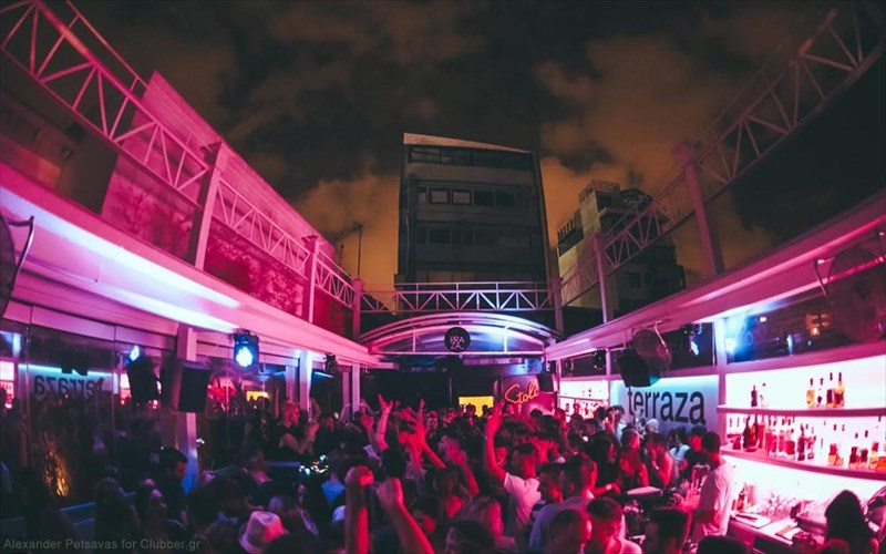 dunamiko-come-back-etoimase-gia-esas-to-terraza