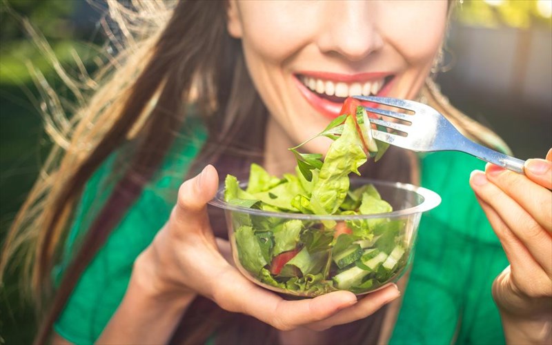 i-diaita-ftiaxnei-ti-diathesi-ki-omos