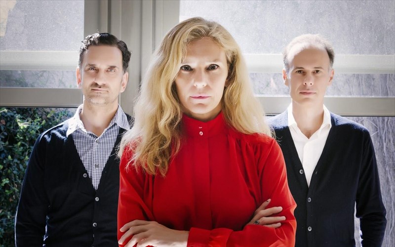 i-prodosia-tou-pinter-gia-liges-akomi-parastaseis-ston-peiraia