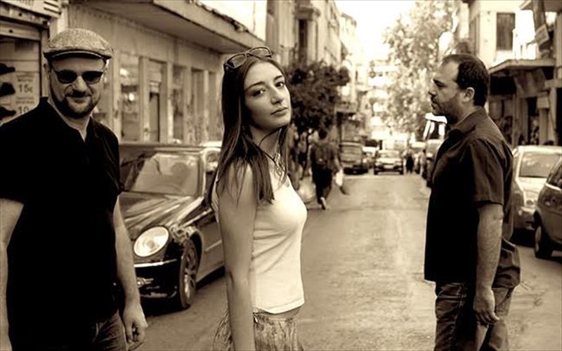 oi-rebeletiko-live-sto-black-duck