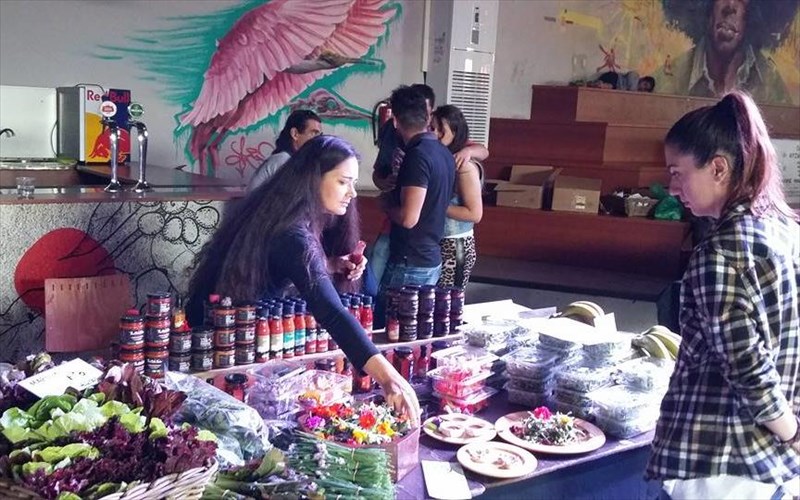 pos-mia-ekthesi-kai-mia-efarmogi-mporoun-na-kanoun-ti-diafora-sti-biosimi-diatrofi