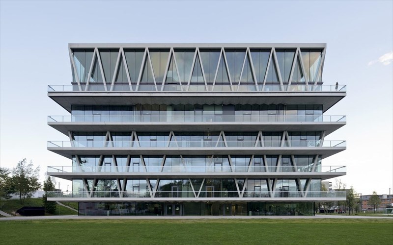 9-neoi-arxitektones-mas-miloun-gia-ta-agapimena-tous-erga-kai-to-mellon-tis-arxitektonikis-stin-ellada-neoi-arxitektones-mas-miloun-gia-ta-agapimena-tous-erga-kai-to-mellon-tis-arxitektonikis-stin-ellada