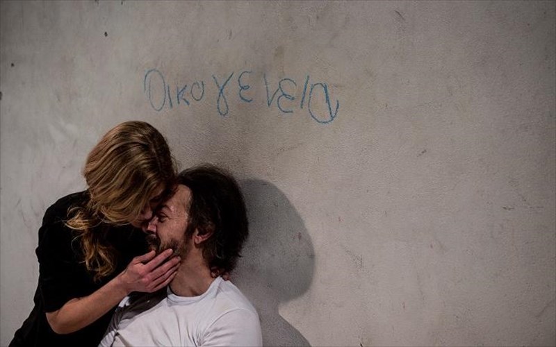 teleutaies-parastaseis-gia-to-oidinous-sto-theatro-thiseion