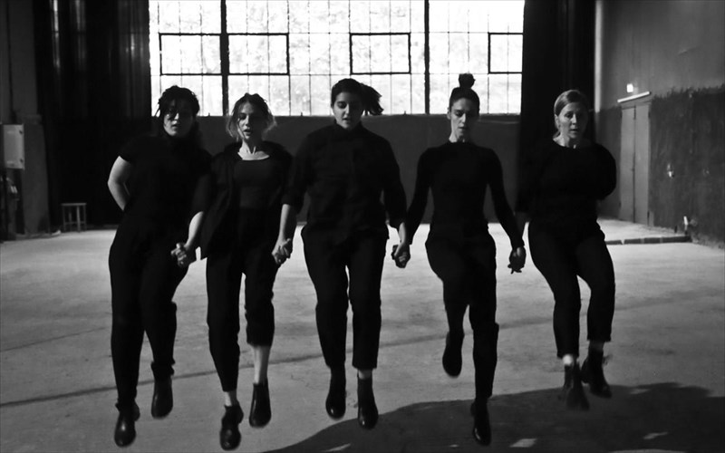 mia-periplanisi-stin-esoteriki-geografia-duo-prosopon-apo-to-festibal-athinon