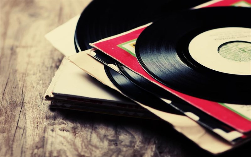 bazaar-binuliou-sto-pedio-tou-areos-gia-tin-pagkosmia-imera-tis-mousikis