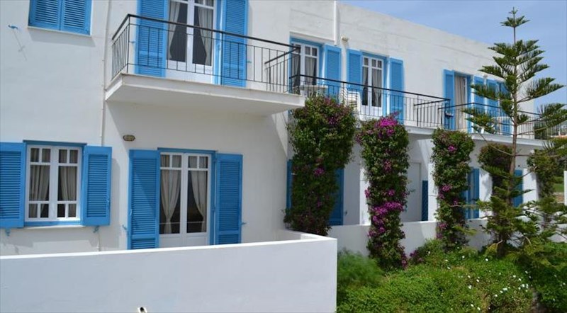 fthinoi-ksenones-kai-domatia-se-4-kukladonisia-gia-tis-diakopes-tou-augoustou-kukladonisia-gia-tis-diakopes-tou-augoustou