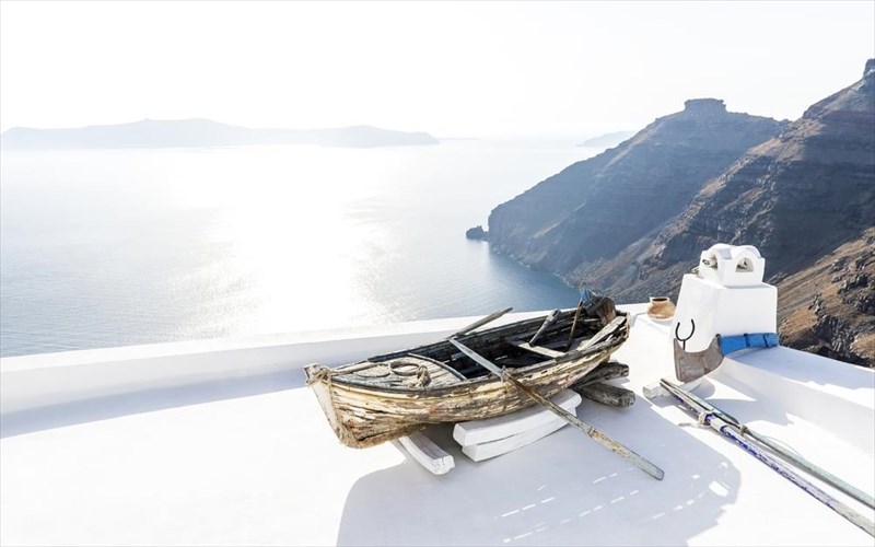 ena-poiima-gia-to-aigaio-elutis