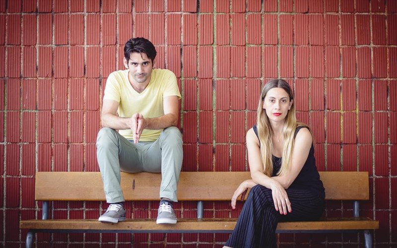 odusseas-papaspiliopoulos-kai-biku-bolioti-i-epikairotita-anikei-sto-dimosiografiko-kosmo-kai-to-theatro-den-prepei-na-einai-ekei