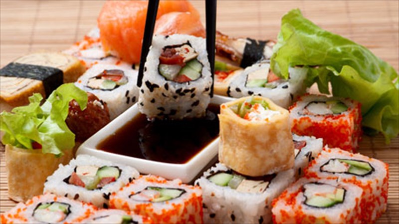 pos-trogetai-to-authentiko-sushi