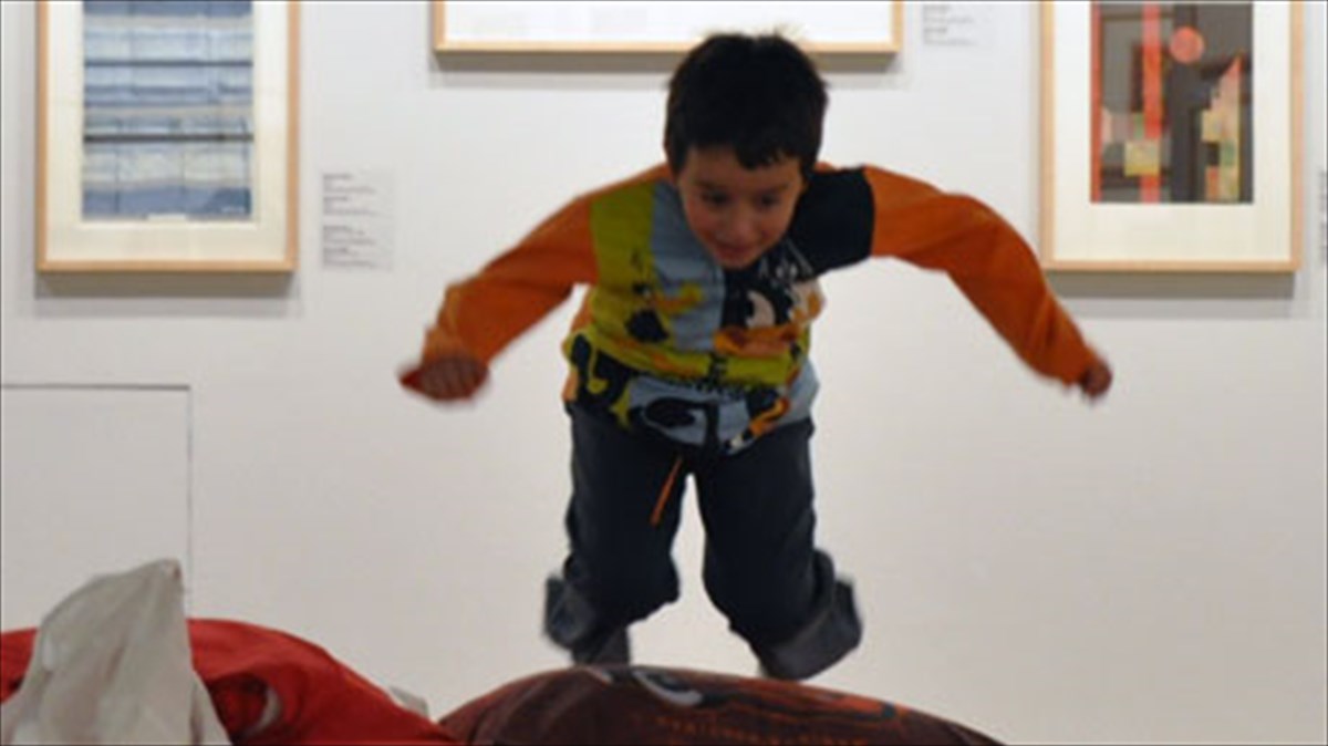 sto-mouseio-me-pitzames